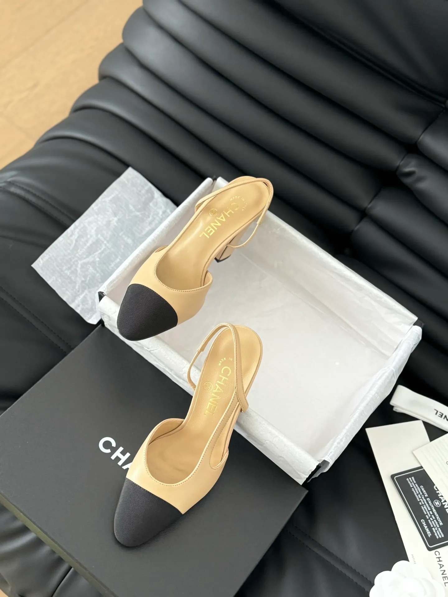 Factory direct sales p500🐘🐘Women's shoes, women's clothing, Chanel classic slingback sandals, I have been making this model for the past few years. This year, we will re-purchase the version and make a detailed copy again. I found that the upper lines and body comfort of the new version have been slightly adjusted! The brand won't say anything because the overall appearance difference is not big and it doesn't affect wearing. All colors now produced are produced according to the latest styles! What you buy is the latest classic model from the counter, made of imported mixed sheepskin surface material, imported mixed sheepskin, and Italian imported cowhide leather soles! High heels 6.5cm Size:35-39 Other sizes can be customized